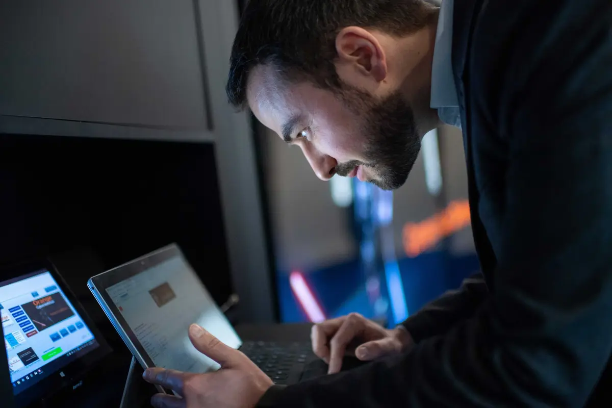 Orange Cyberdefense employee