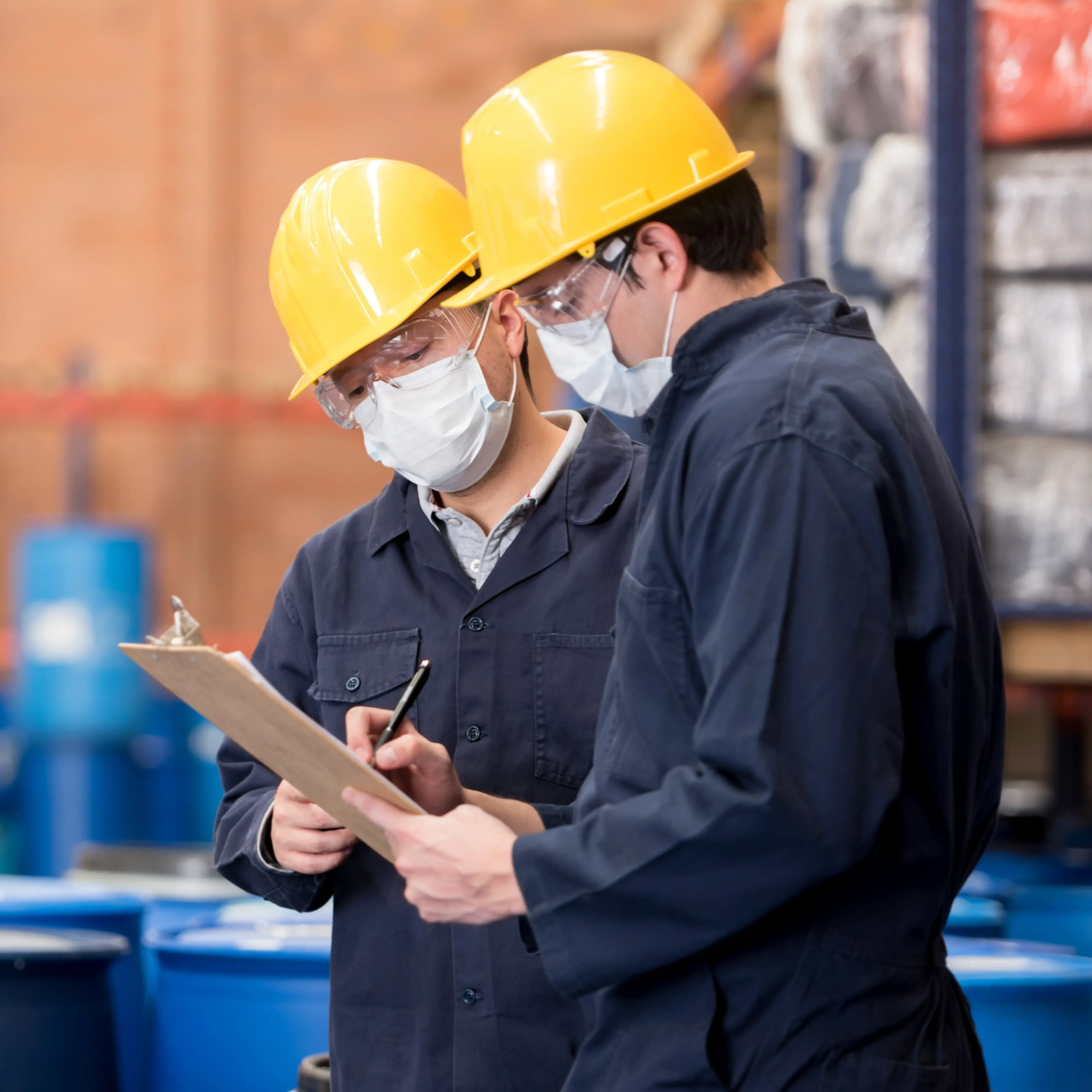 Afbeelding chemie mannen met helm