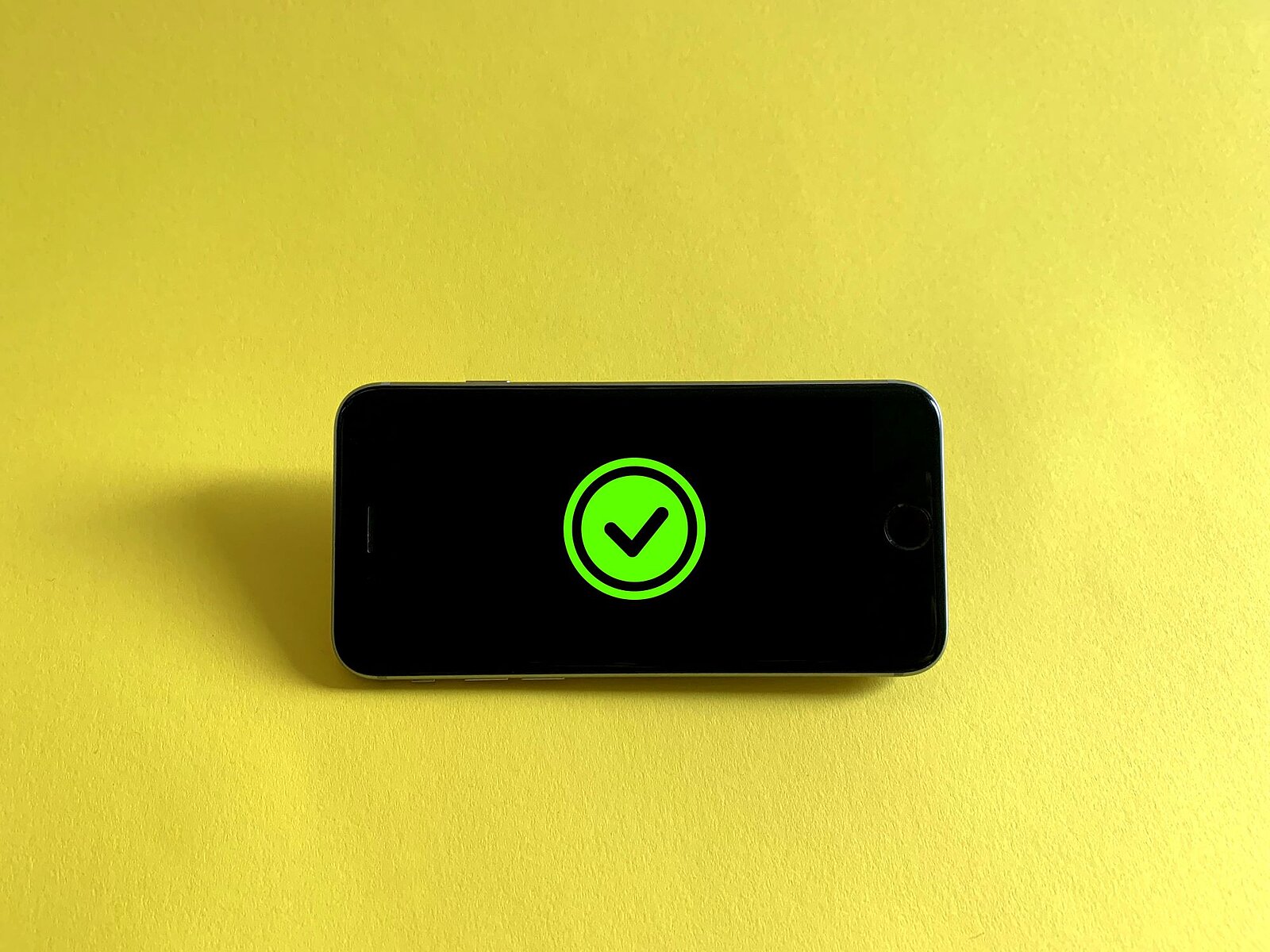 Un mobile connecté à un réseaux sécurisé