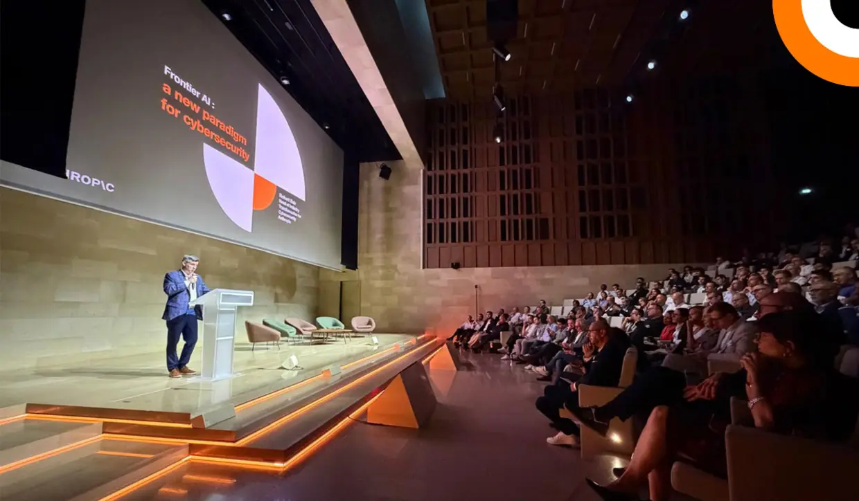 Repousser les frontières de la cybersécurité à l'ère des modèles d'IA les plus avancés avec Orange Cyberdefense. Orange Cyberdefense recevait 200 clients et partenaires triés sur le volet ce jeudi 17 septembre 2026 autour d'une soirée événement sur le thème des frontier AI models.
