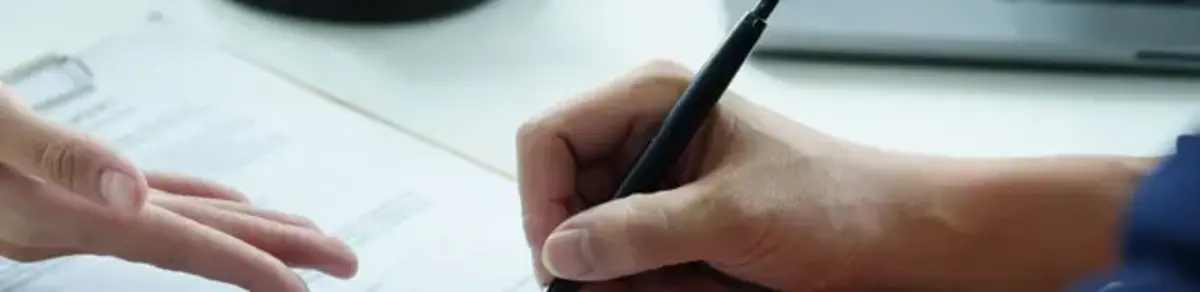 photo contract signing