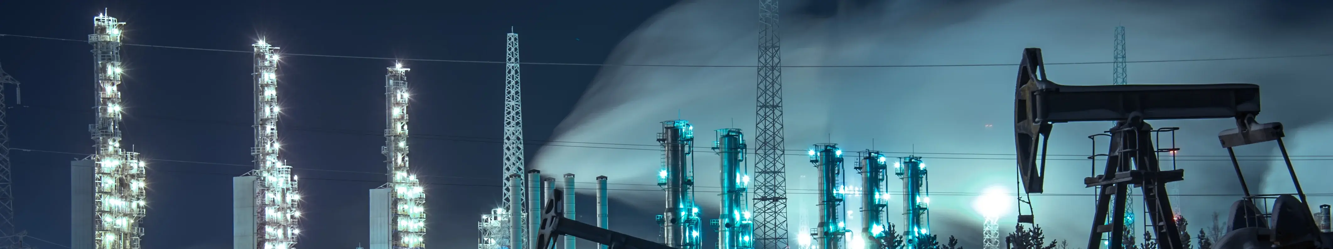 Afbeelding industrie complex in de nacht