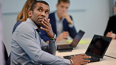 Cybersecurity Experten bei der Arbeit