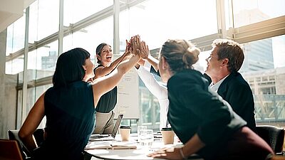 High five 5 people